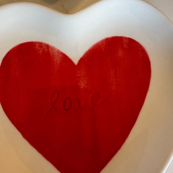 Pottery Barn Watercolor Heart-Shaped Ceramic Appetizer Love Plates Set of 4 - Picture 8 of 11